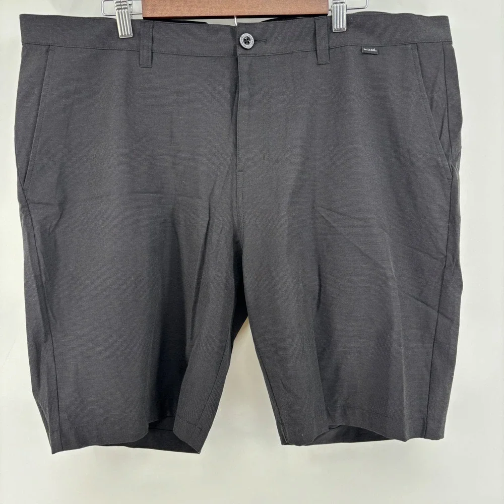 TravisMathew‎ Shorts Mens 40 Black Excellent Performance Stretch Micro-Stripe